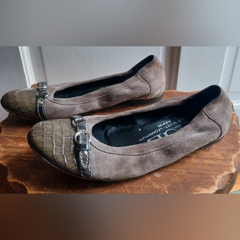 AGL Taupe Suede Ballet Flats With Crocodile-Patterned Patent Toecaps